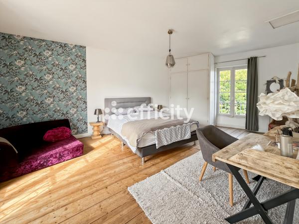 Maison 6 pièces - 236 m²