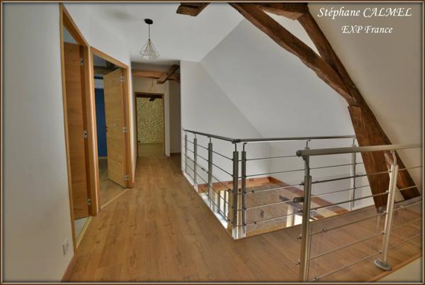 15 mns de Sarlat - Propriété en pierre - Dépendances - Piscine - Terrain 2 200 m²