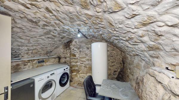 À Vendre : Salon de Coiffure à Figanières (Var)