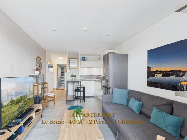 Six-Fours-les-Plages (83140) << Idéal pied-à-terre au Brusc : T2 parfait état, loggia, cave, parking privé + vélo sécurisé >>