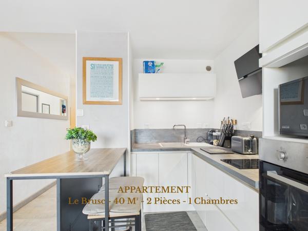 Six-Fours-les-Plages (83140) << Idéal pied-à-terre au Brusc : T2 parfait état, loggia, cave, parking privé + vélo sécurisé >>