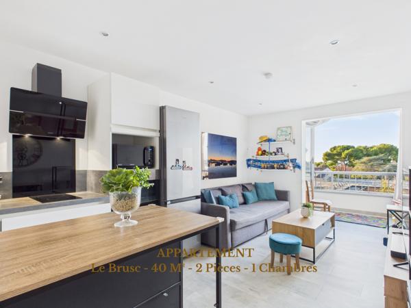 Six-Fours-les-Plages (83140) << Idéal pied-à-terre au Brusc : T2 parfait état, loggia, cave, parking privé + vélo sécurisé >>