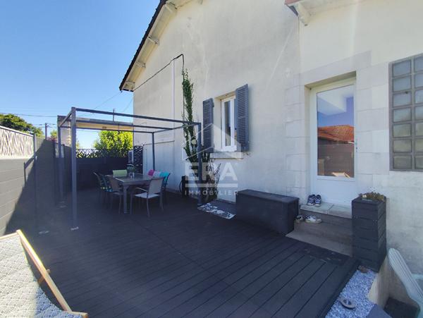 Maison au calme, proche bourg de L'Isle-Jourdain