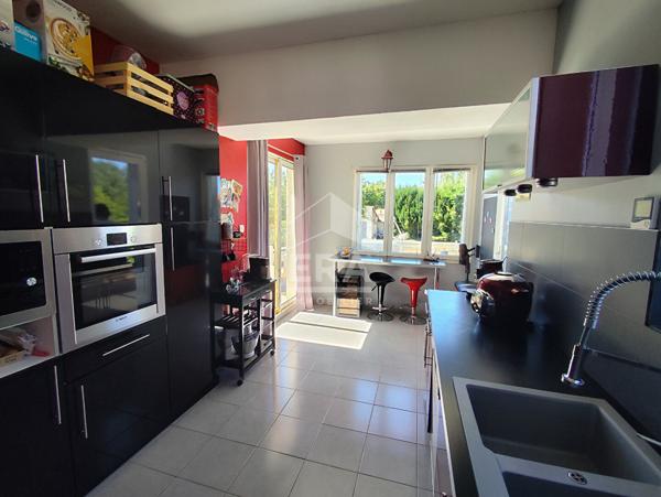 Maison au calme, proche bourg de L'Isle-Jourdain