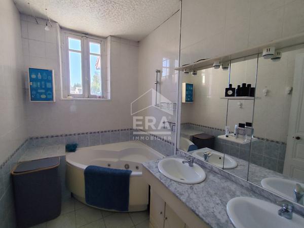 Maison au calme, proche bourg de L'Isle-Jourdain