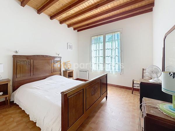 Vente
                Maison153 m² - 6 Pièces -
                    SAINT PIERRE D OLERON (17310)