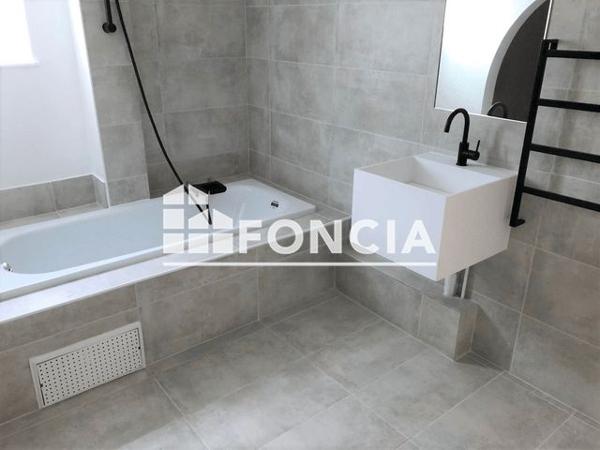 Location Appartement 3 pièces 78.96 m² - 13 RUE CAMILLE SAINT-SAENS Bonsecours 76240