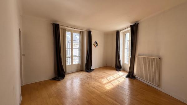 Decré- Appartement en duplex dernier étage
