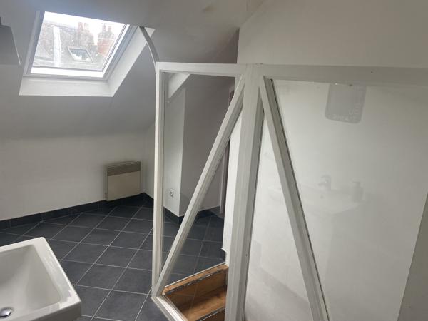 Decré- Appartement en duplex dernier étage