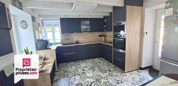 VASTE MAISON PARFAIT ETAT DE 245 M2 5 CHAMBRES  3 GARAGES