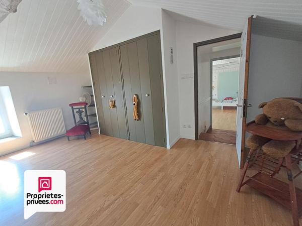VASTE MAISON PARFAIT ETAT DE 245 M2 5 CHAMBRES  3 GARAGES