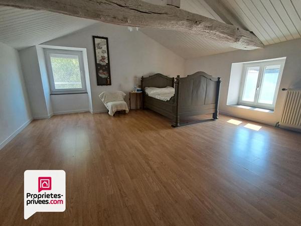 VASTE MAISON PARFAIT ETAT DE 245 M2 5 CHAMBRES  3 GARAGES