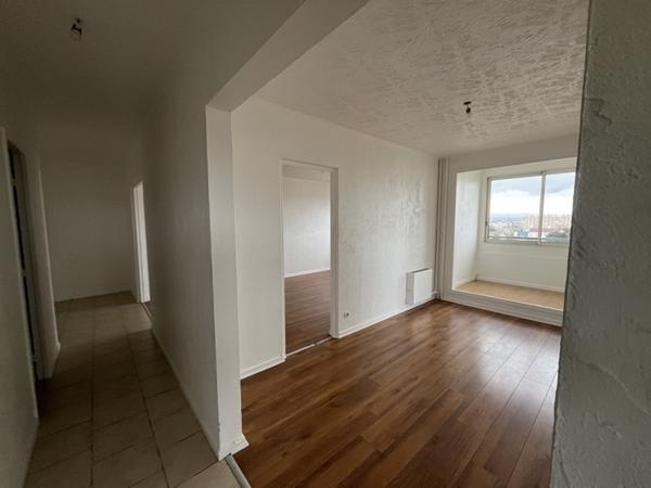 Appartement à vendre |  Saint-Priest |  3 pièces | 76 m²