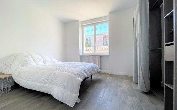 Immeuble à vendre    8 pièces •  Brest