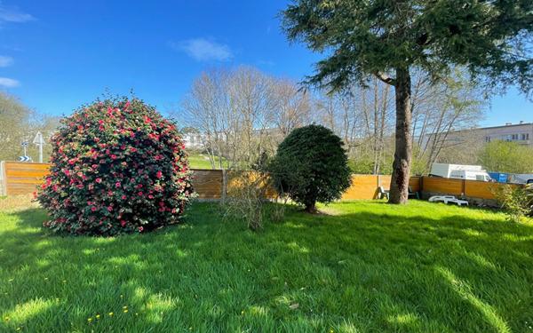 Immeuble à vendre    8 pièces •  Brest