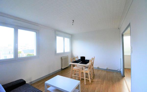 Immeuble à vendre    8 pièces •  Brest