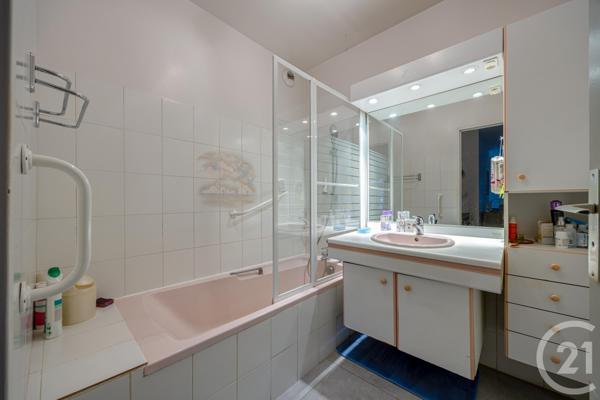 Appartement T4 à vendre  4 pièces - 79,10 m2 CHALLES LES EAUX - 73