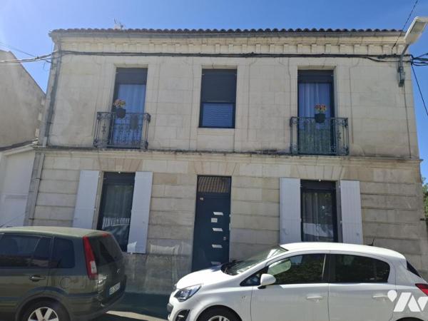 Maison de maître de 161 m² hab à SAINTES - 4 chambres - quartier GARE - double garage - piscine