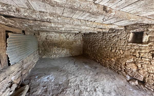 Stationnement à louer    20 m2 Chavagnac