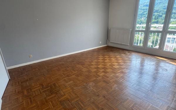 Appartement à louer    3 pièces • 91,39 m2 Seyssins