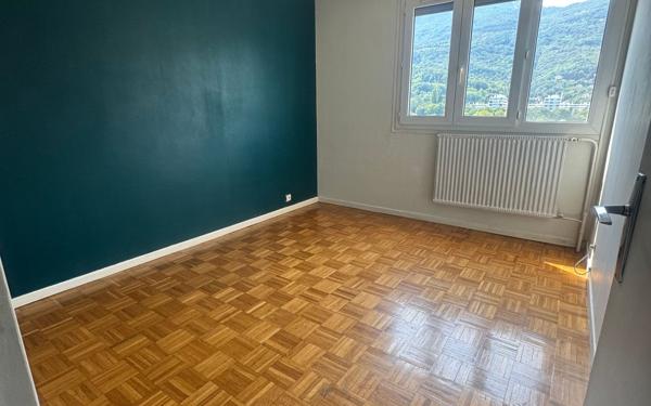 Appartement à louer    3 pièces • 91,39 m2 Seyssins