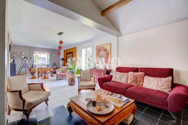 Vente Maison 4 pièces de 112m² - 69150 Décines-Charpieu