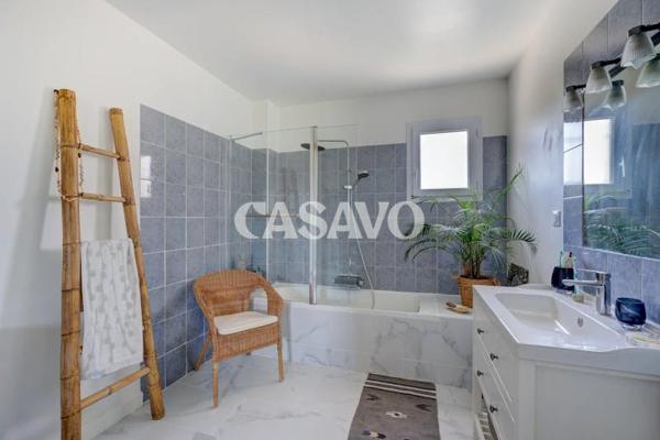 Vente Maison 4 pièces de 112m² - 69150 Décines-Charpieu