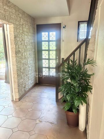 *Honfleur/Saint-Sauveur* Maison T6 de 102 m² avec double garage et jardin