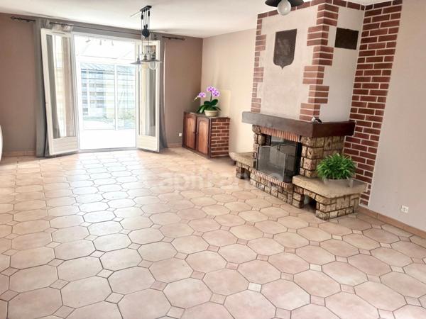 *Honfleur/Saint-Sauveur* Maison T6 de 102 m² avec double garage et jardin