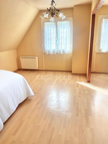 *Honfleur/Saint-Sauveur* Maison T6 de 102 m² avec double garage et jardin