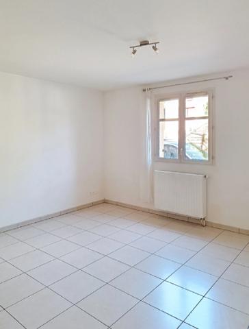 Appartement studio Rambouillet centre-ville 31.61 m2 avec cave et parking sous-sol