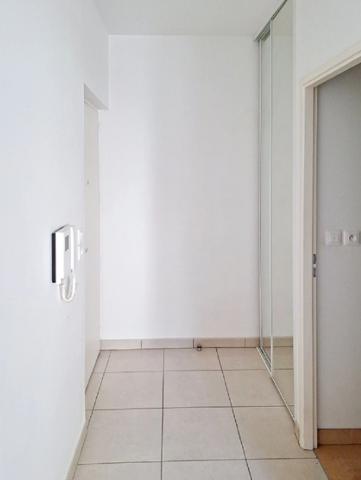 Appartement studio Rambouillet centre-ville 31.61 m2 avec cave et parking sous-sol