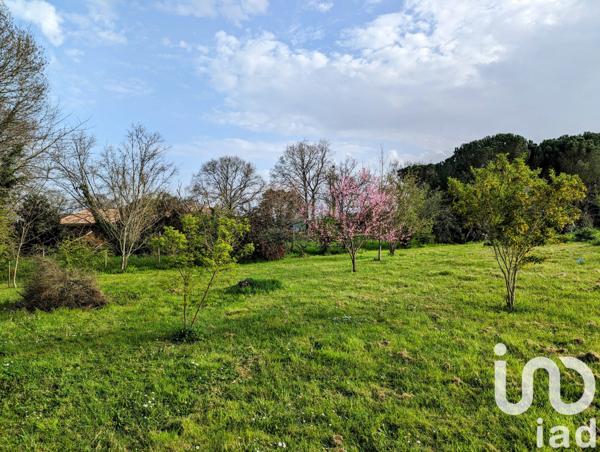 Terrain à vendre 621 m² Saint-Seurin-sur-l'Isle