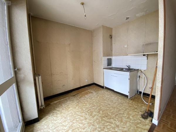 Appartement à rénover à vendre à Brest dans le Finistère (29200), ref : 030/411   
Bellevue