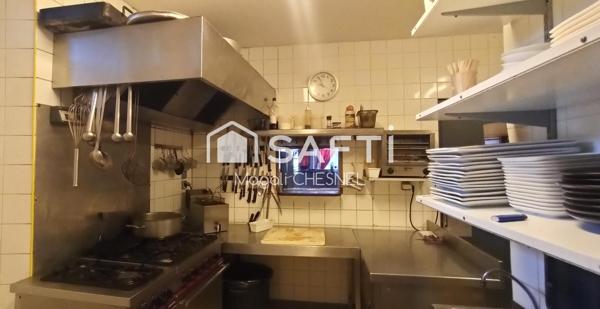 IMMEUBLE MIXTE – LOCAL COMMERCIAL + HABITATION – 220 m² – PROCHE RENNES