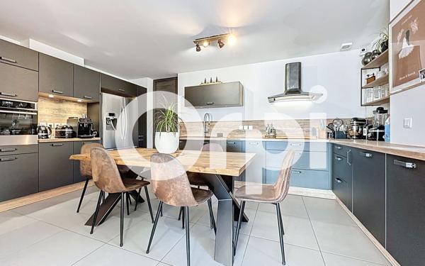 Appartement à vendre    4 pièces • 132,20 m2 Viuz-en-Sallaz