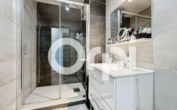 Appartement à vendre    4 pièces • 132,20 m2 Viuz-en-Sallaz
