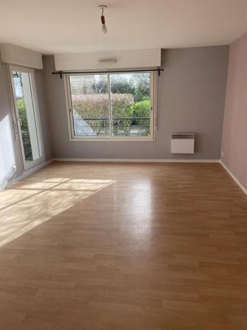 Appartement de Type 3 en rez de Chaussé avec Garage Fermé