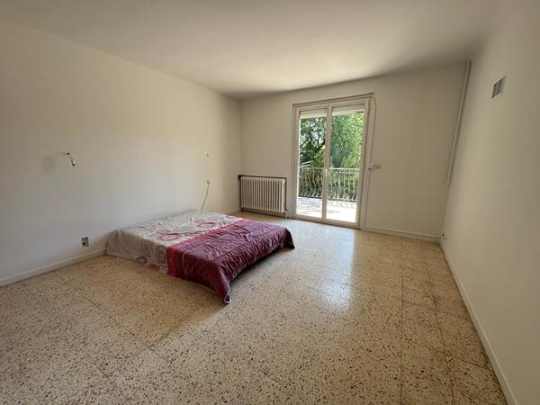 À vendre ? Belle maison familiale de 300 m² avec piscine sur 4000 m² de terrain ? Saint-Cannat