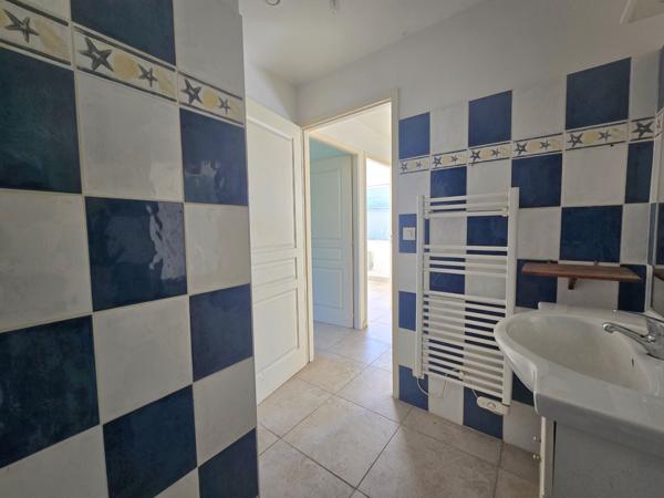 L'Isle-sur-la-Sorgue (84800) Rare: Mazet provençal du 19ème siècle de 49 m² + terrasse 27 m² – Quartier Saint-Antoine