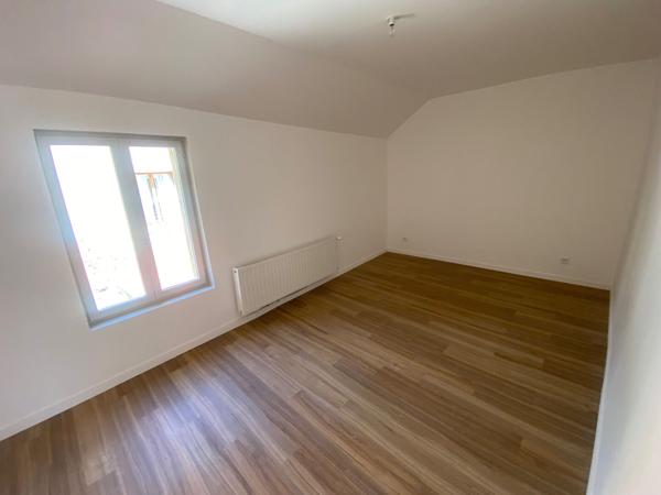 Achat maison près de VAUX SUR SEINE - 7 pièce(s) - 145 m² - 385 000 €