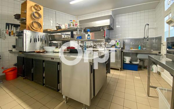 Immeuble à vendre    5 pièces •  Saumur