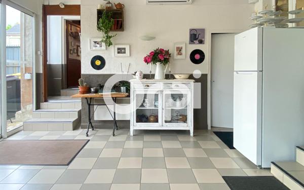 Immeuble à vendre    5 pièces •  Saumur