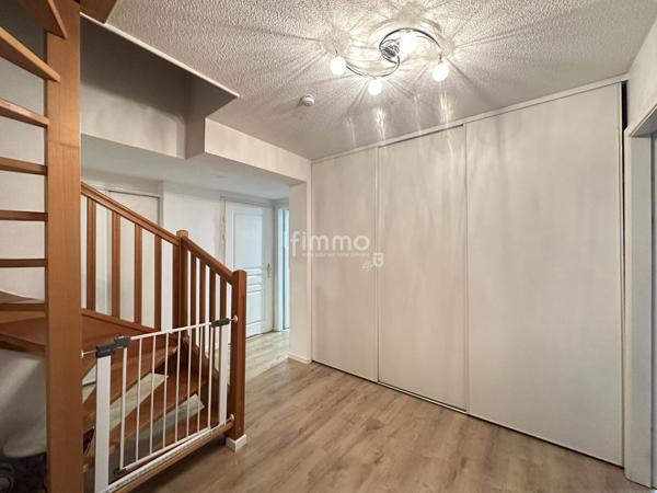 Duplex 3 pièces avec terrasse, balcon et garage