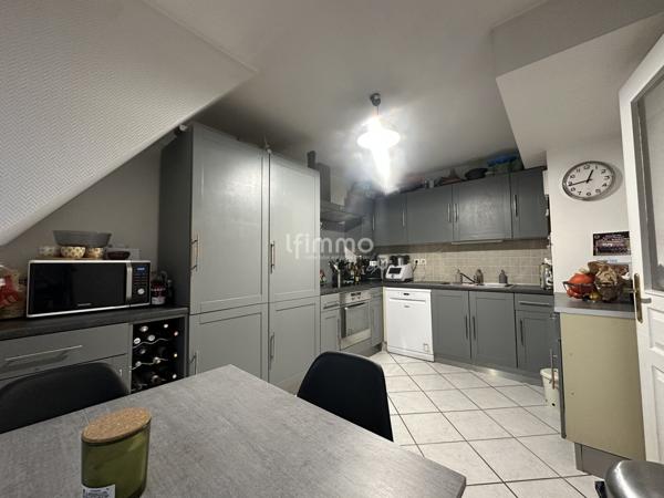 Duplex 3 pièces avec terrasse, balcon et garage