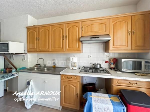 T2 en RDJ avec extérieur à rénover avec potentiel