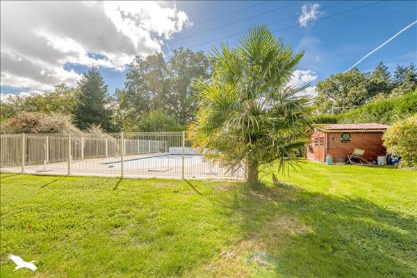 Maison à vendre |  Le Vigen |  16 pièces | 270 m²