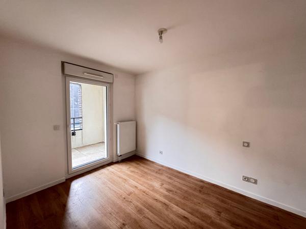A LOUER - F4 77m² - BALCON - PARKING