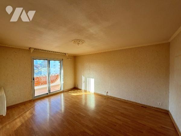 BESANCON - PALENTE 
Appartement T2 au pied du Tram, Lycée, accès routiers.