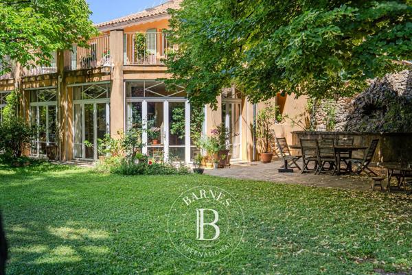 Aix-en-Provence, Maison de ville 6 Chambres -  247 m² à vendre